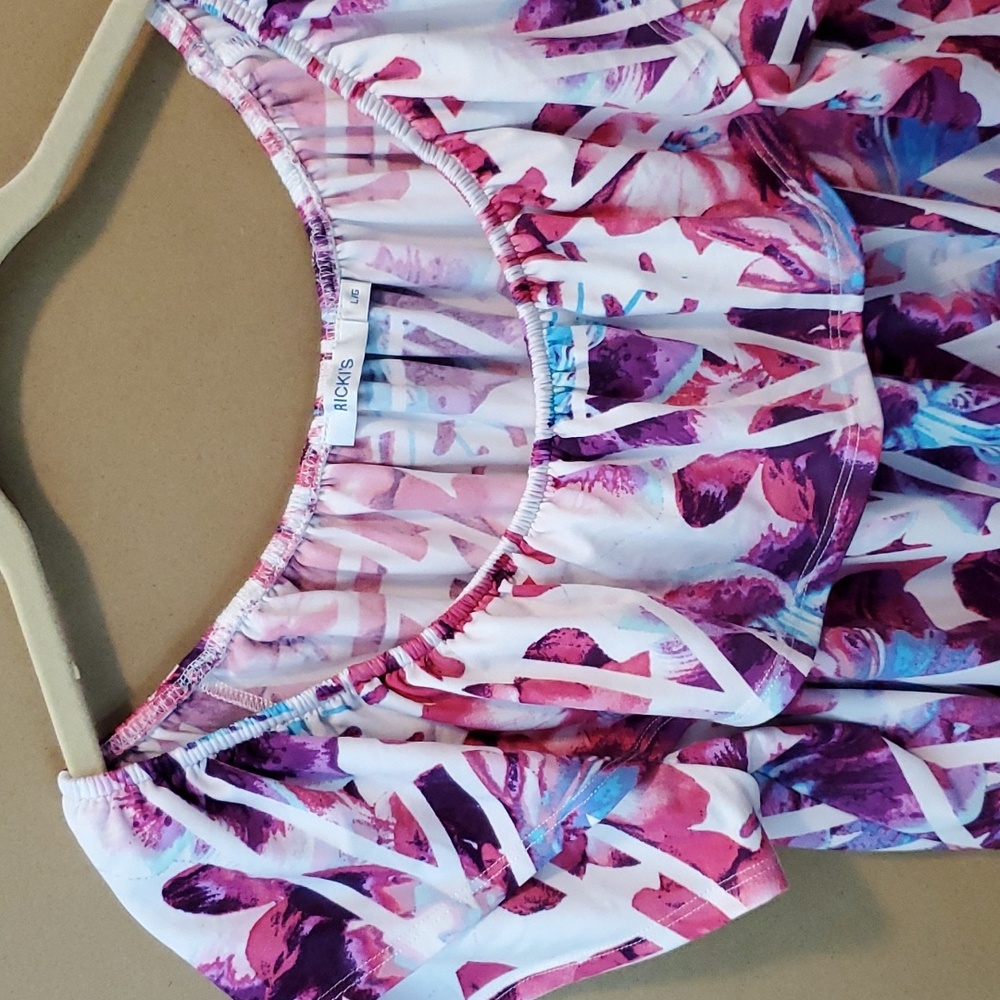 Abstract Floral Knit Ruffle Top - Size L - Picture 2 of 8